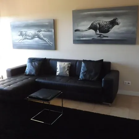 Holiday Ocean View Residences *