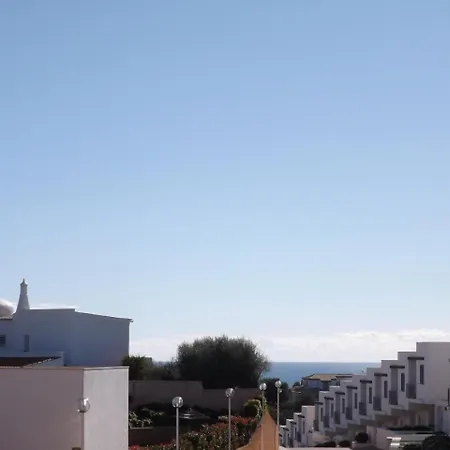 Holiday Ocean View Residences Feriehus *